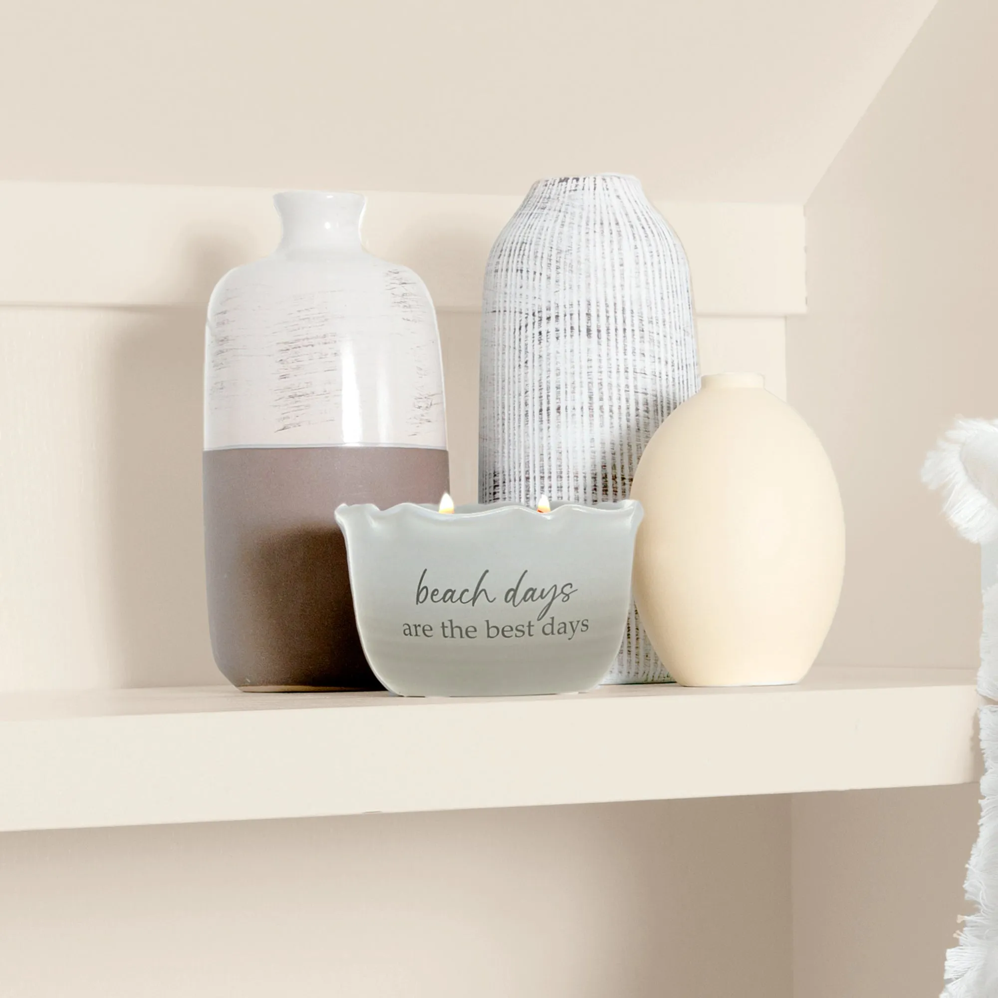 Beach Days 11 oz - 100% Soy Wax Reveal Candle Scent: Tranquility