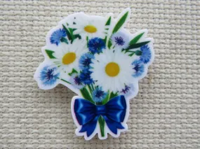 Blue and White Flowers Needle Minder, Cover Minder, Magnet