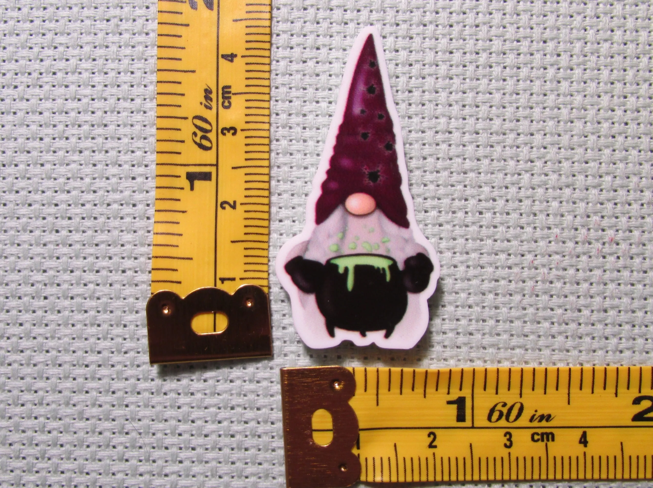 Bubbling Cauldron Holding Gnome Needle Minder, Cover Minder, Magnet