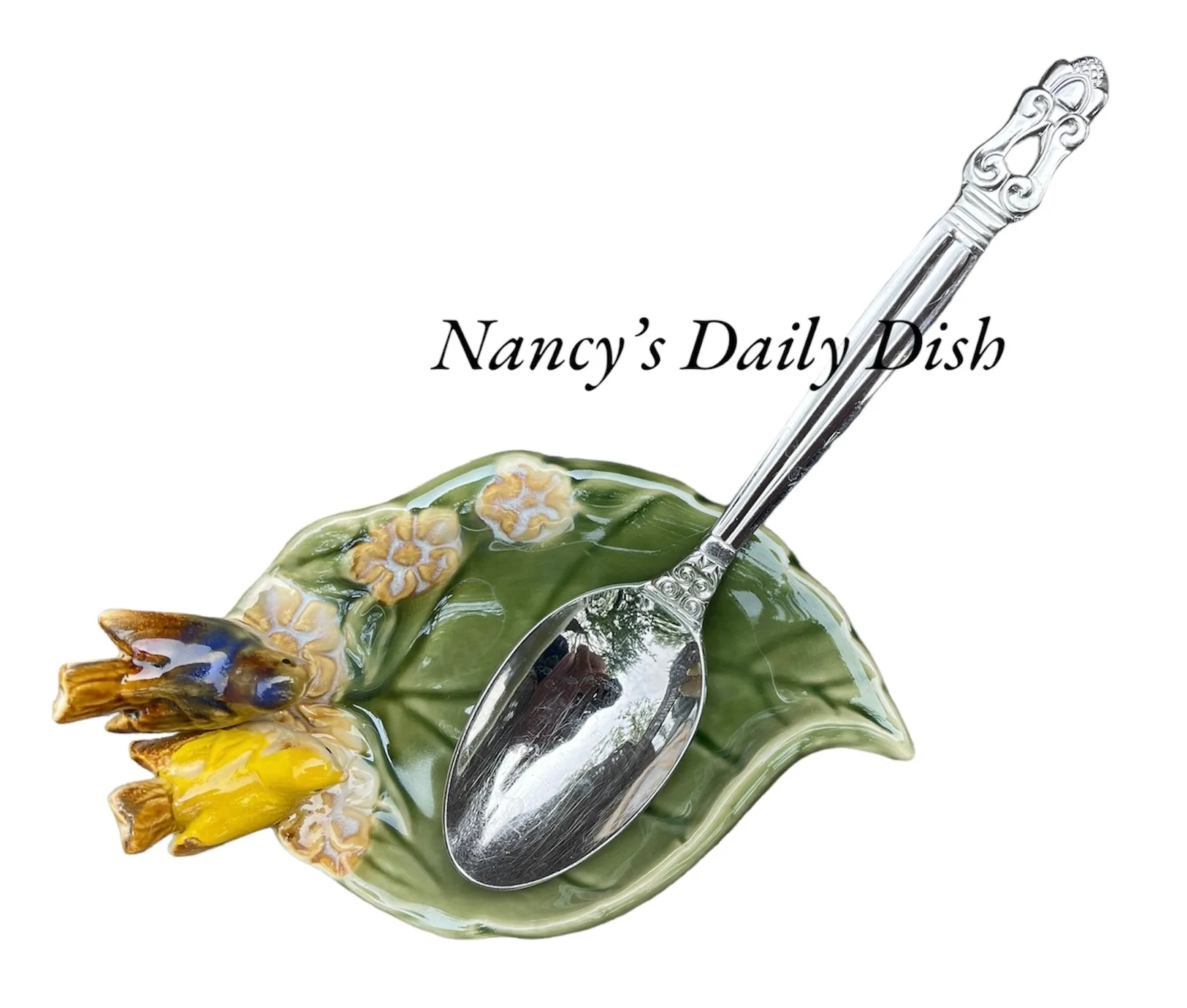 Hand Painted Majolica Birds on Green Leaf  Spoon Rest / Soap or Trinket Dish