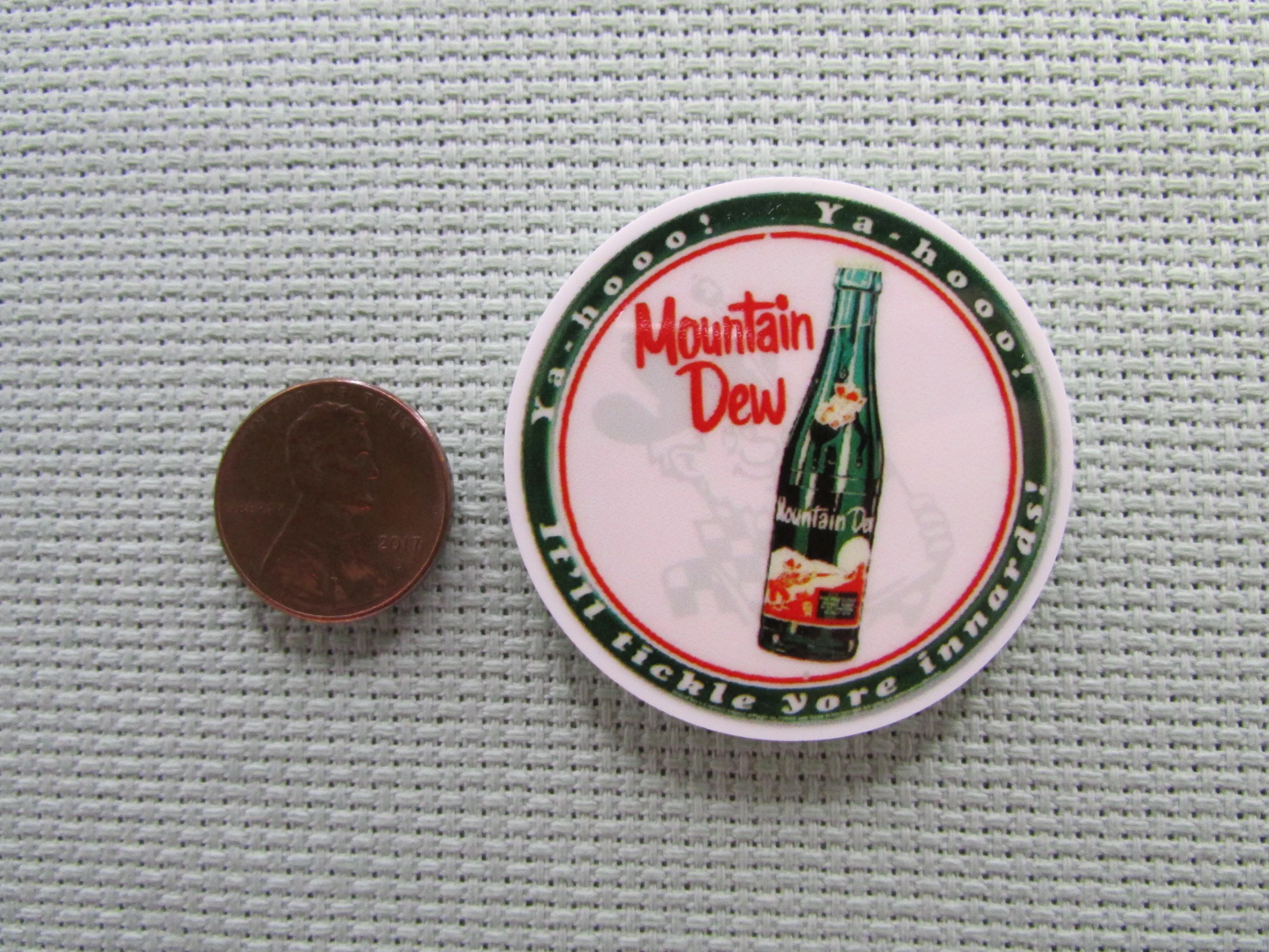 Mountain Dew Needle Minder, Cover Minder, Magnet
