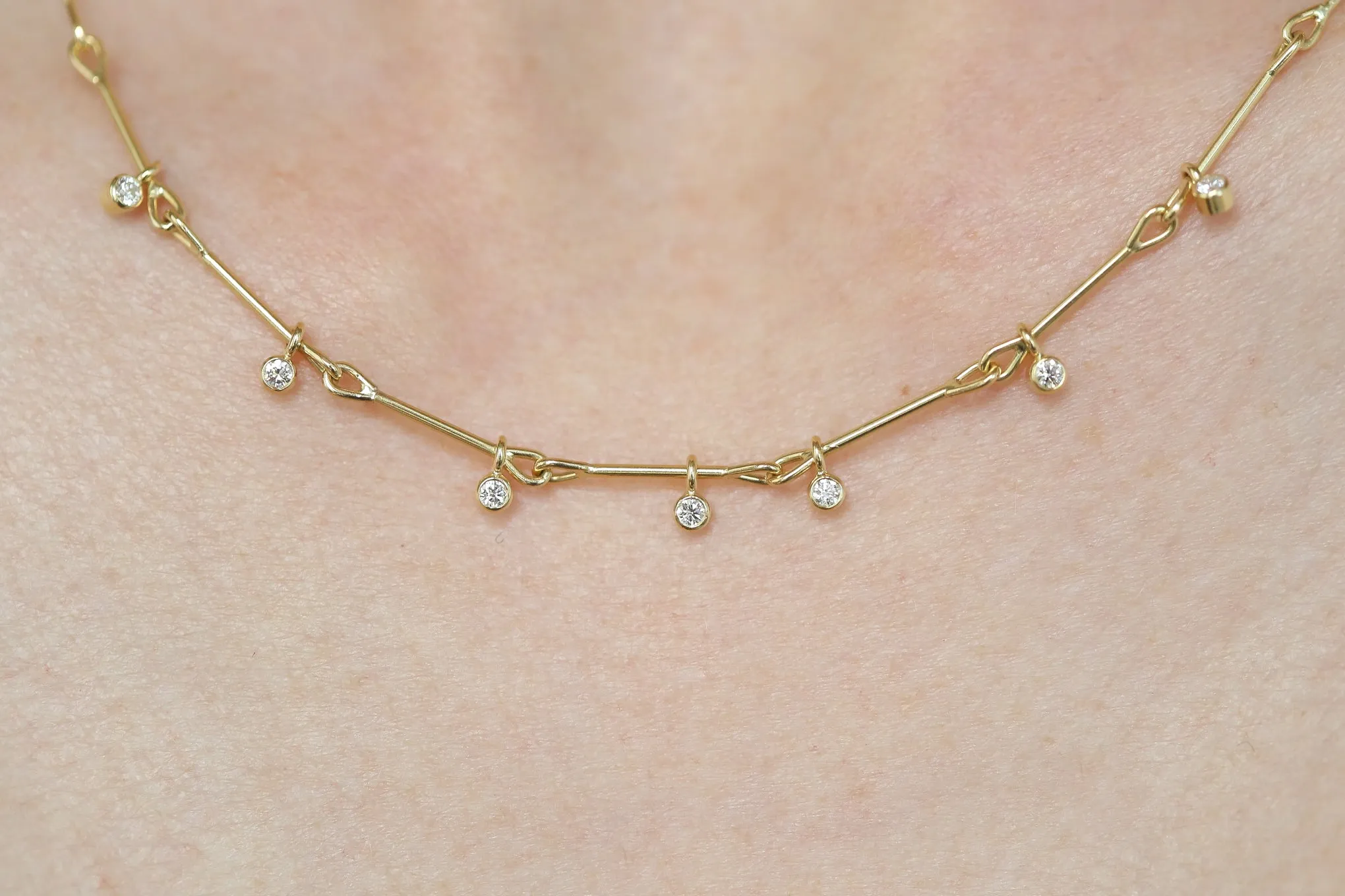 Needle Eye Chain - Sliding Diamonds