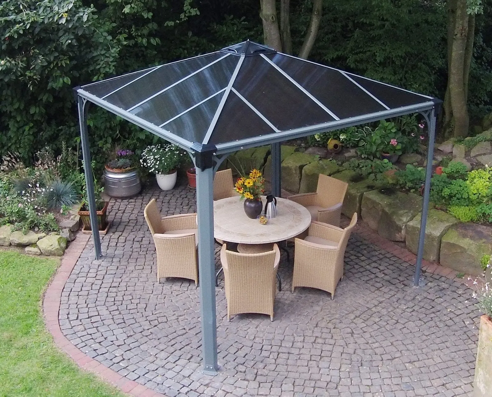 Palermo™ 10 ft. x 10 ft. Gazebo | Palram-Canopia