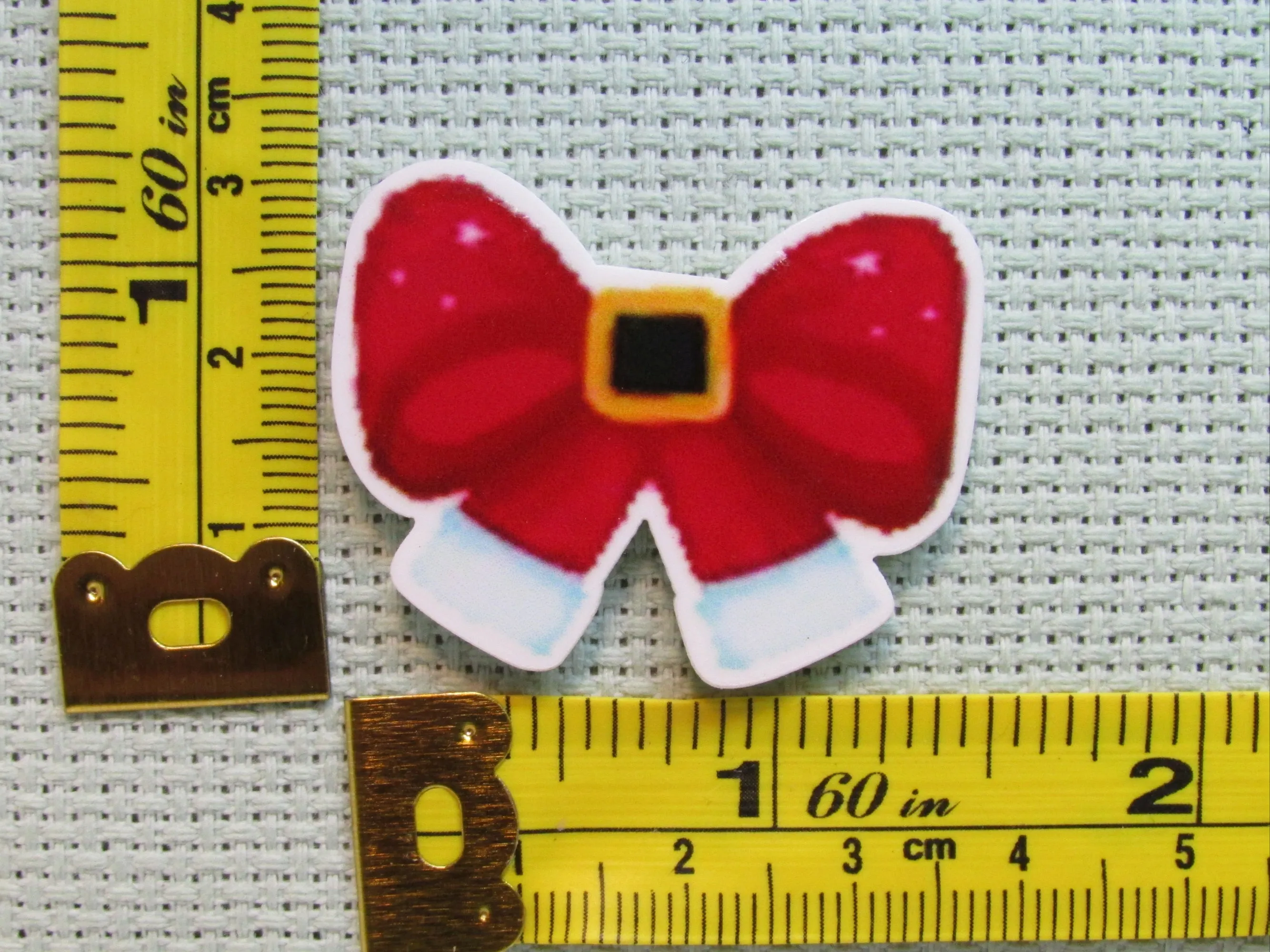 Red Santa Christmas Bow Needle Minder, Cover Minder, Magnet