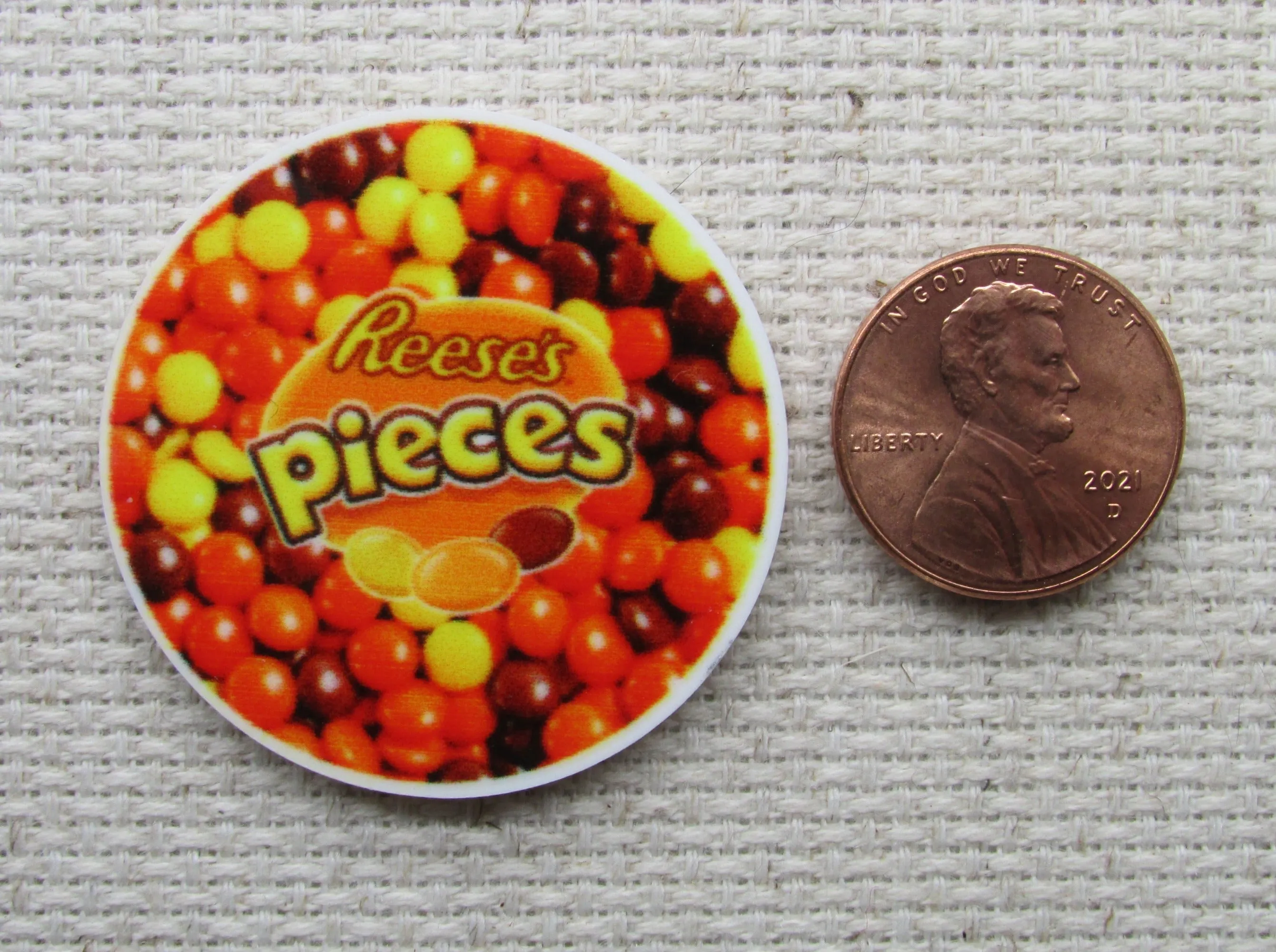 Reese's Pieces Needle Minder, Cover Minder, Magnet LAST ONE!