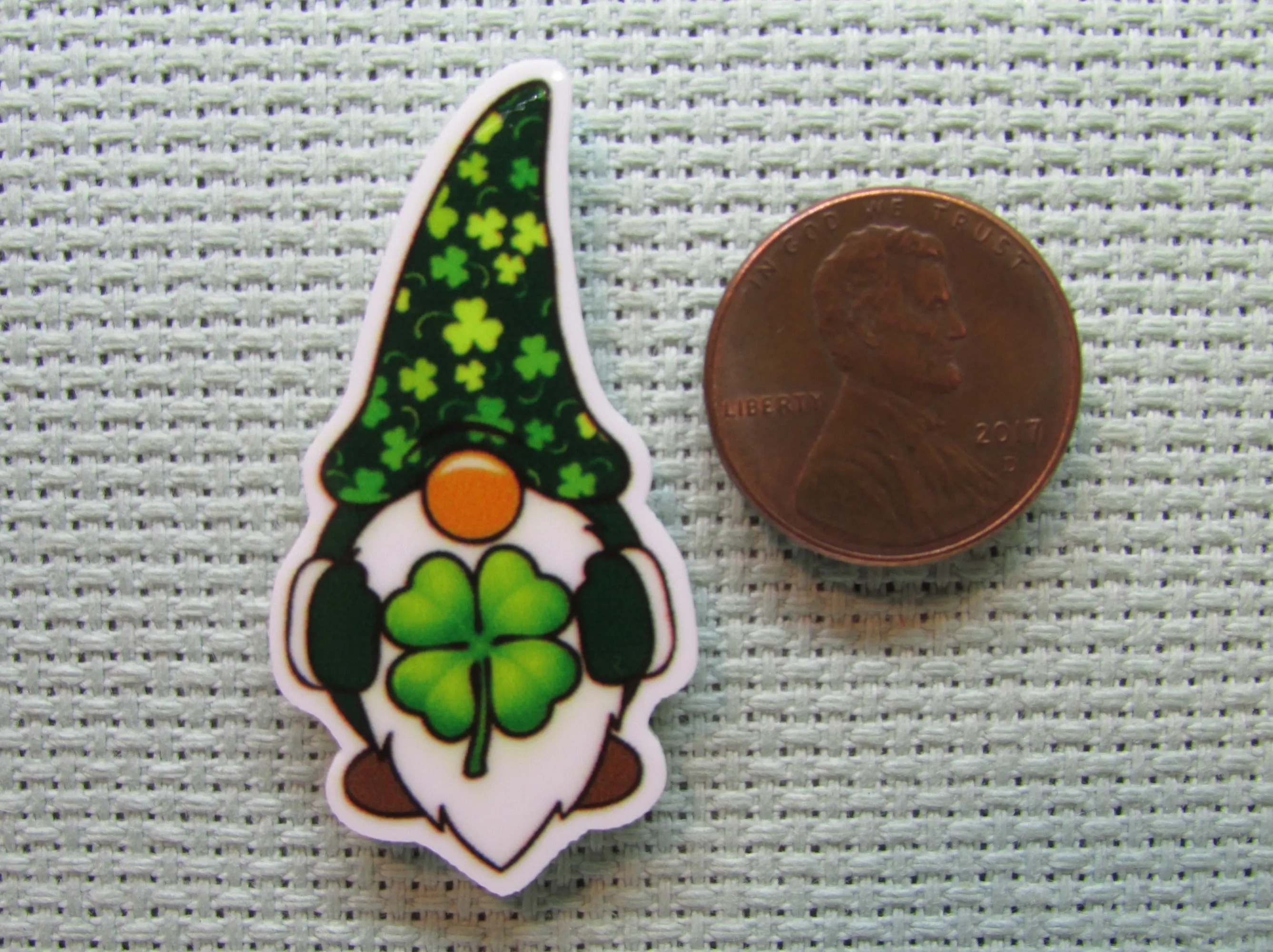 Shamrock Gnome Needle Minder, Cover Minder, Magnet