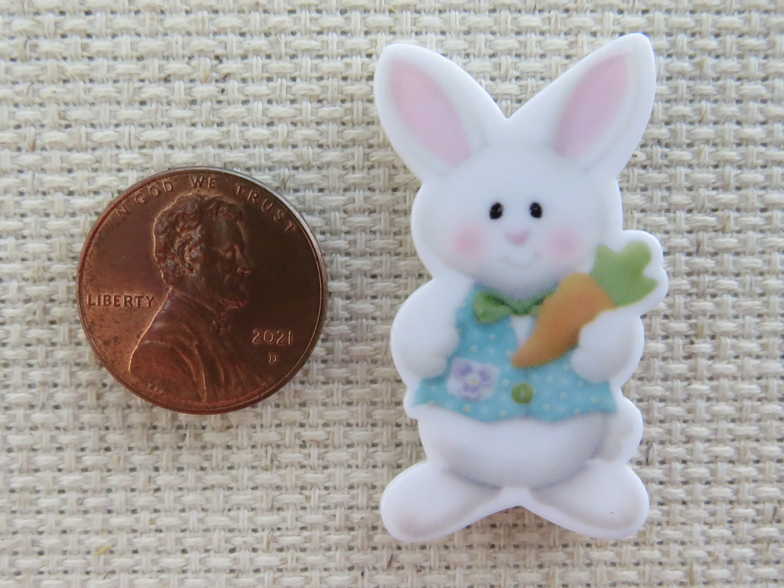 Snappy Dressing Bunny Needle Minder, Cover Minder, Magnet