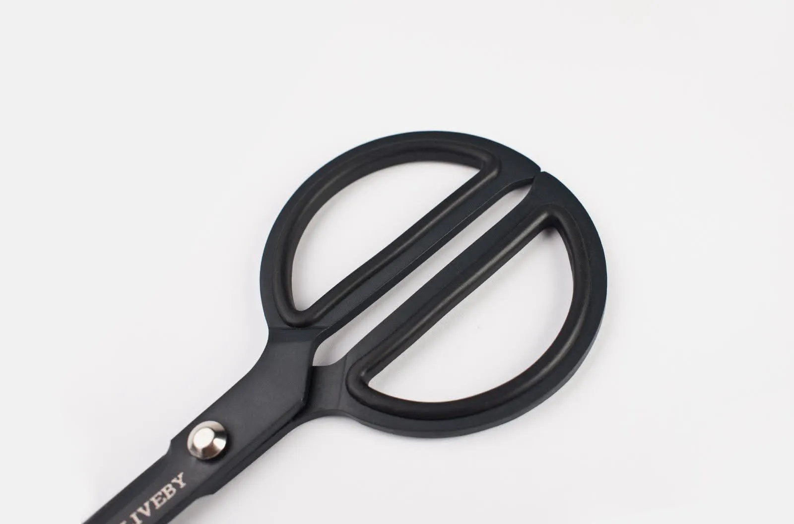 Tools to Liveby Black Scissors 8"