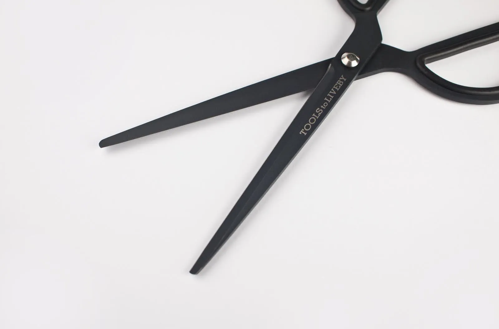 Tools to Liveby Black Scissors 8"