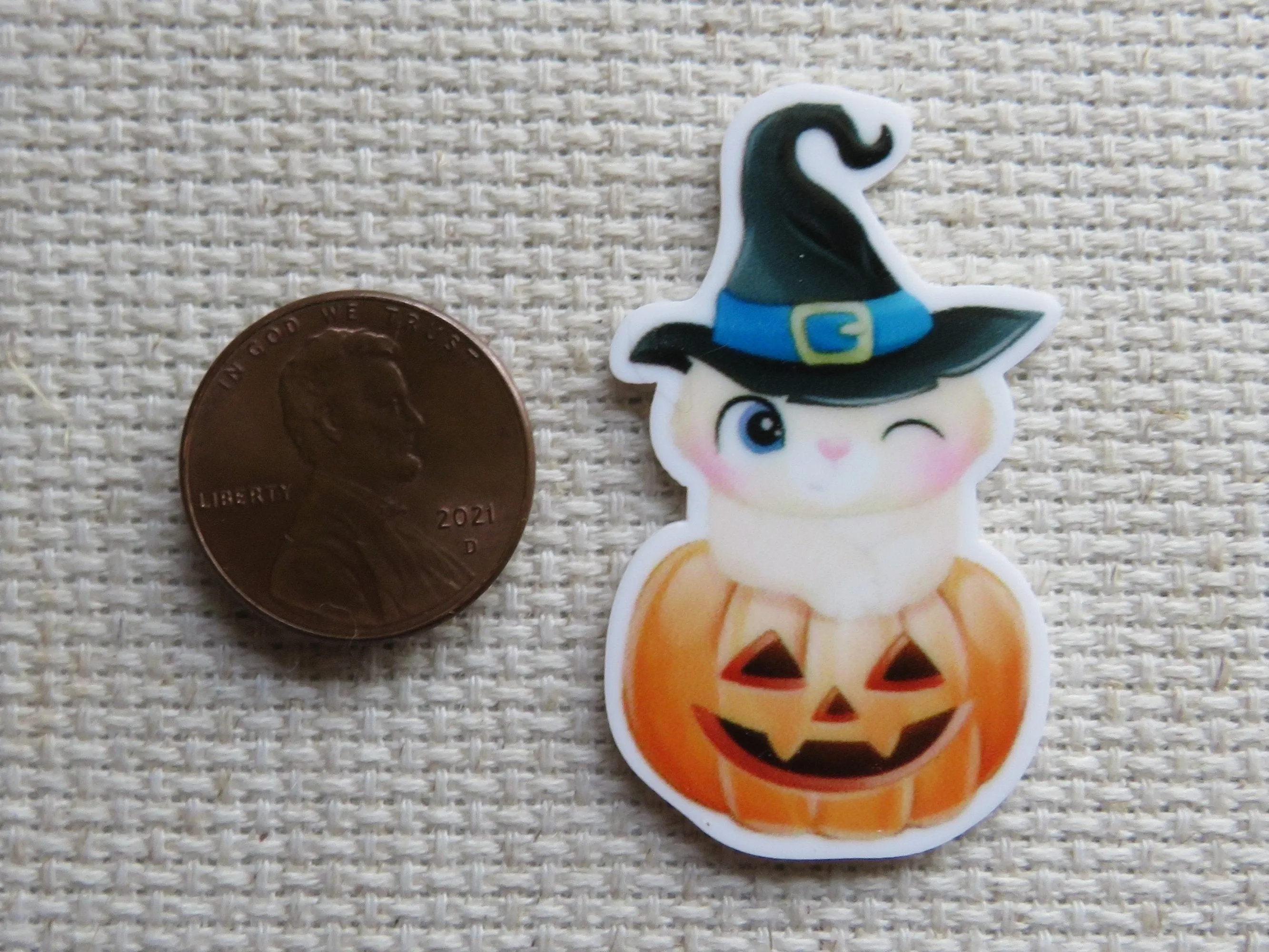 White Witch Pumpkin Kitty Needle Minder, Cover Minder, Magnet
